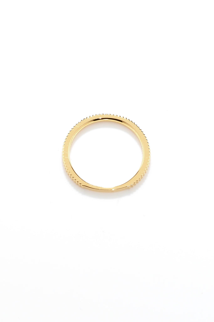 ジュエリースタジオMASHIROのアップサイクルジュエリー。イエローゴールドの木目デザインリング。