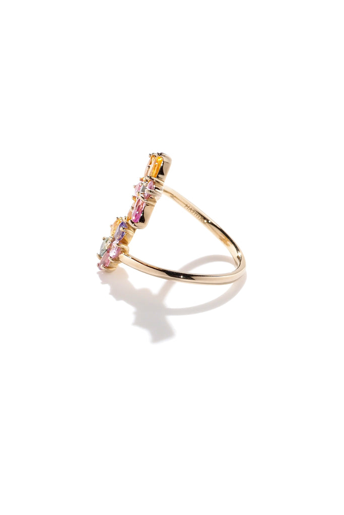 ジュエリースタジオMASHIROのカラーストーンアップサイクルジュエリー。マルチカラーサファイアのひまわりと花火をモチーフにしたダブルウェーブフォークリング。シャンパンゴールド