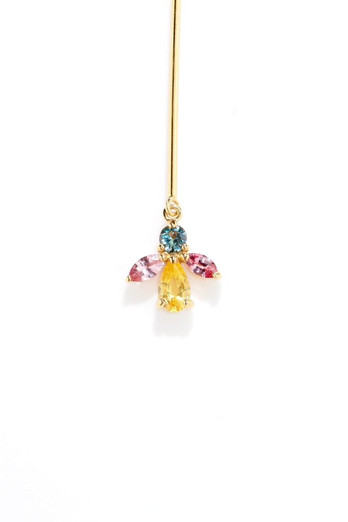 ジュエリースタジオMASHIROのアップサイクルカラーストーンジュエリー。スリランカ魔ルチカラーサファイアの線香花火デザインチャーム（ペンダントトップ）。イエローゴールド