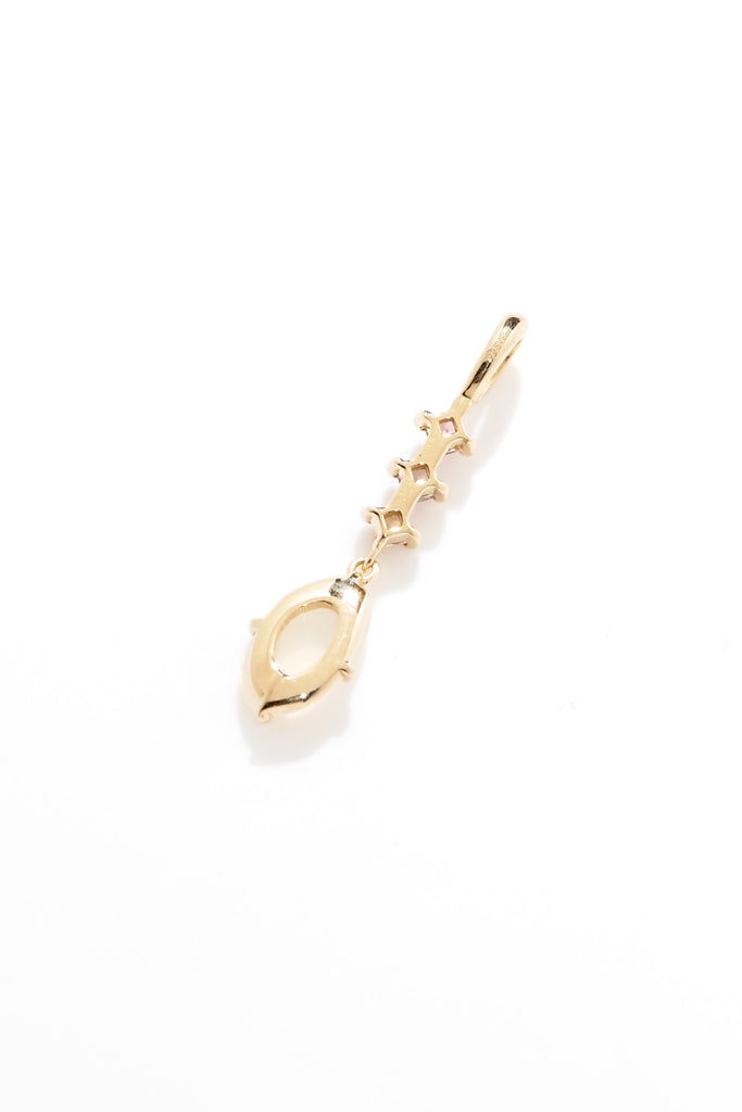 ジュエリースタジオMASHIROのアップサイクルカラーストーンジュエリー。エチオピアオパールとサファイアのユラユラチャーム（ペンダントトップ）。シャンパンゴールド