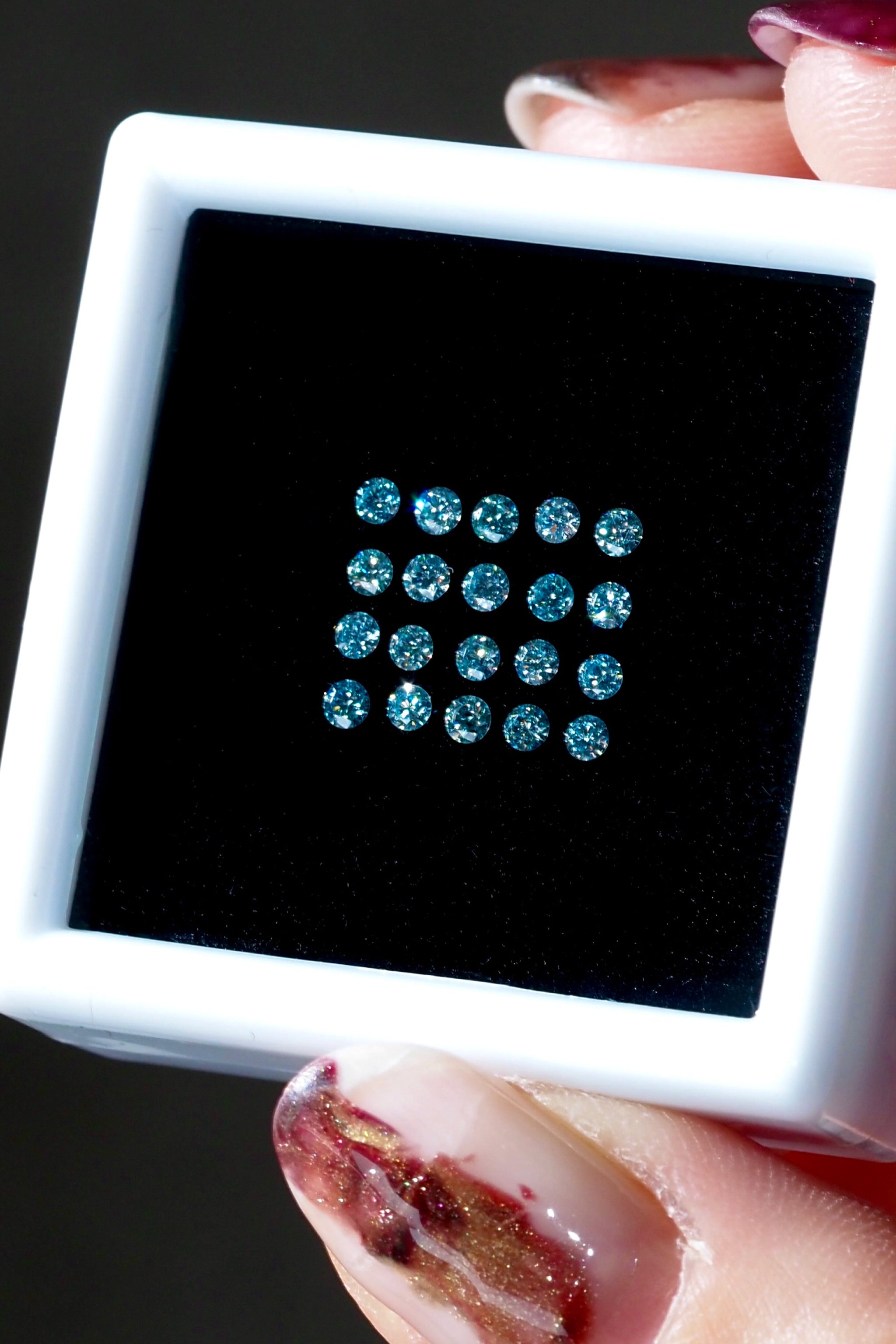 究極品質　数億年の眠りから覚めた時空の宝石　幻のウラルブルーアイスクォーツ 究極品質 数億年の眠りから覚めた時空の宝石 幻のウラル