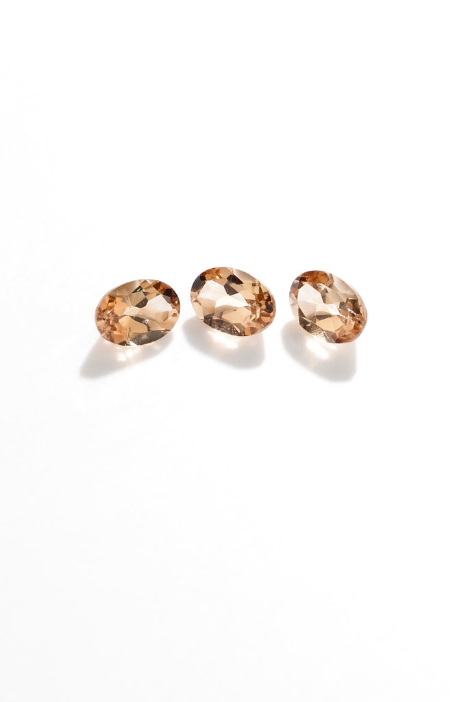 シャンパントパーズ・オーバルカット