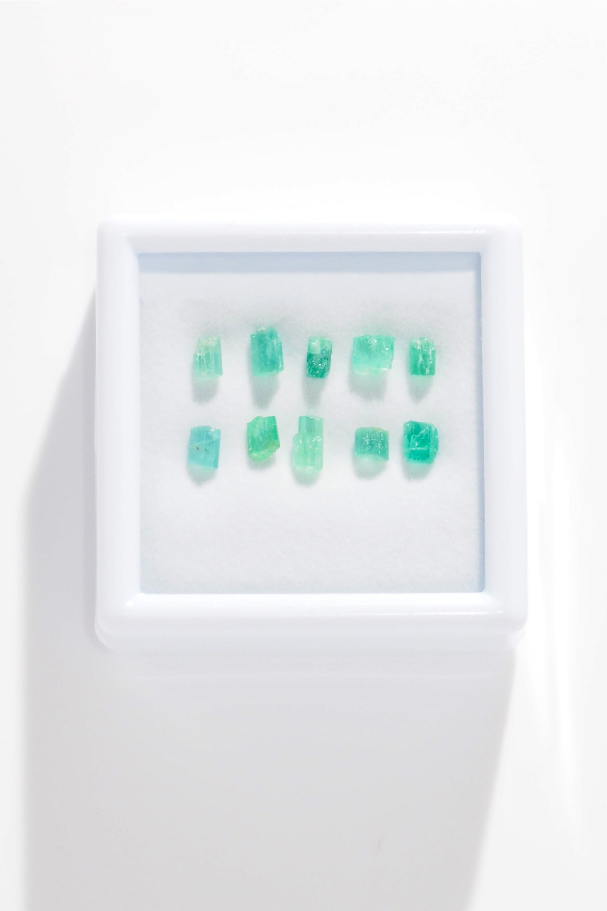 素敵なエメラルド原石/パンジシール 特別出品】幻のパンジシールエメラルド・原石10石セット｜眠れる宝石