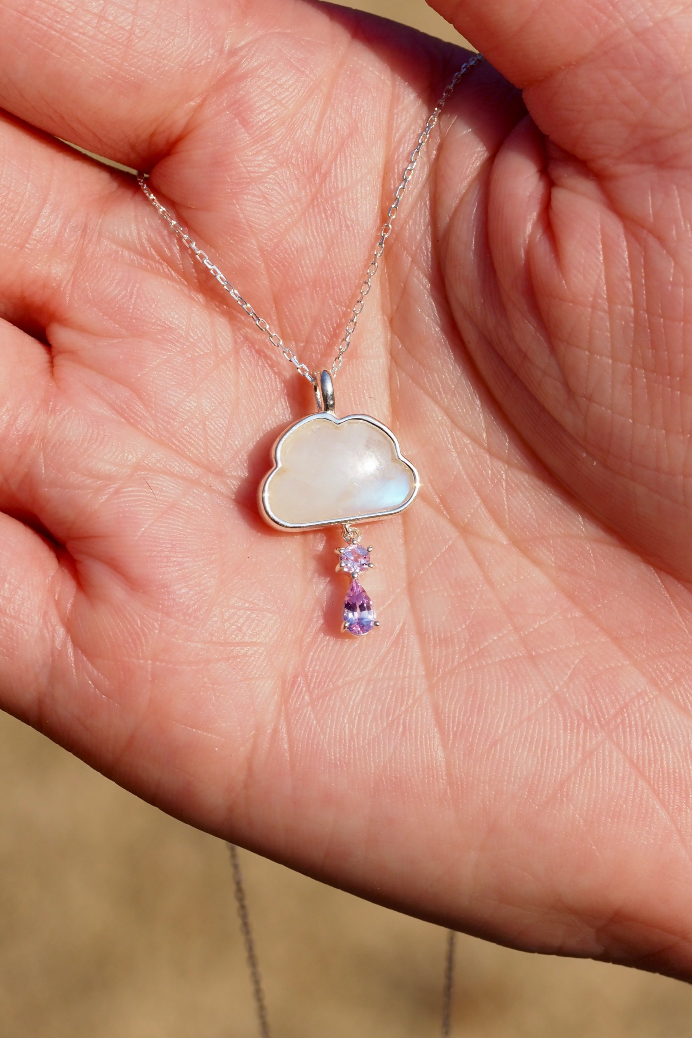 フォーチュンレインネックレス・レインボームーンストーン＆ピンク