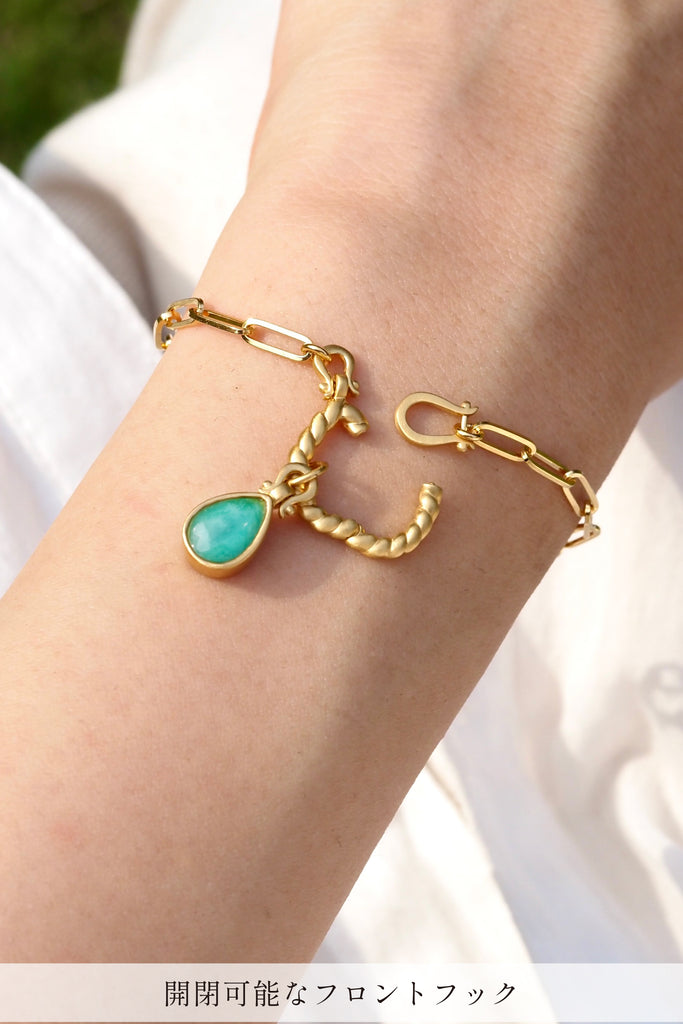 ジュエリースタジオMSAHIROのセミオーダーメイドジュエリーデザイン、オメガループブレスレット。オメガデザインのモチーフとクリップチェーン、フロントフックが融合したデザイン。宝石（ルース）からのお仕立てやジュエリーからのオーダージュエリー＆リメイク（リフォーム）に対応。