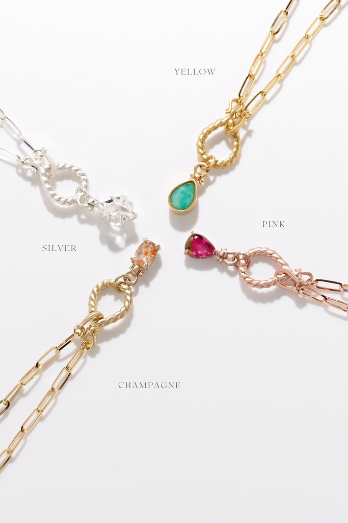 ジュエリースタジオMSAHIROのセミオーダーメイドジュエリーデザイン、オメガループブレスレット。オメガデザインのモチーフとクリップチェーン、フロントフックが融合したデザイン。宝石（ルース）からのお仕立てやジュエリーからのオーダージュエリー＆リメイク（リフォーム）に対応。