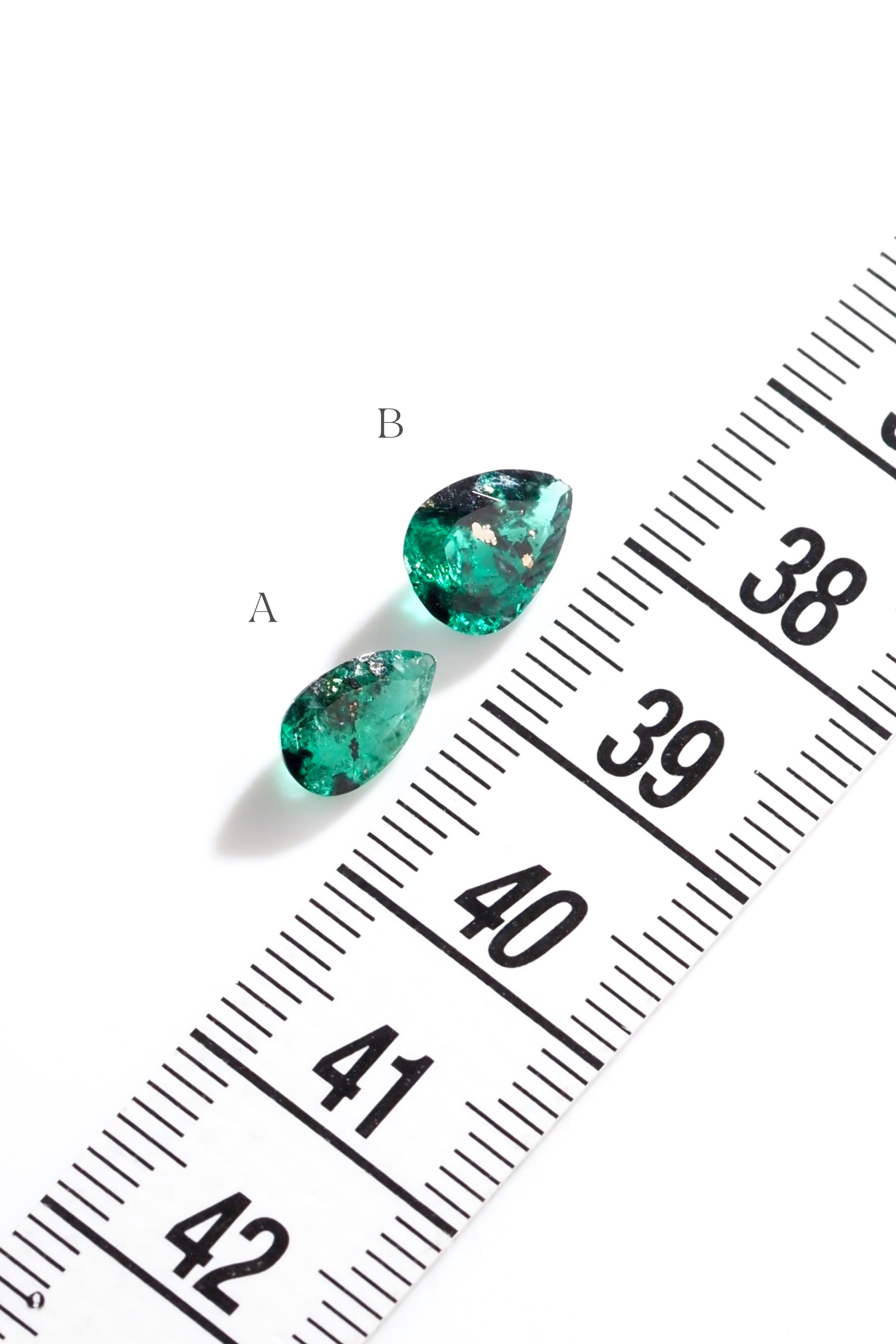 LIMITED出品】パイライトインエメラルド・コロンビアセレクション001