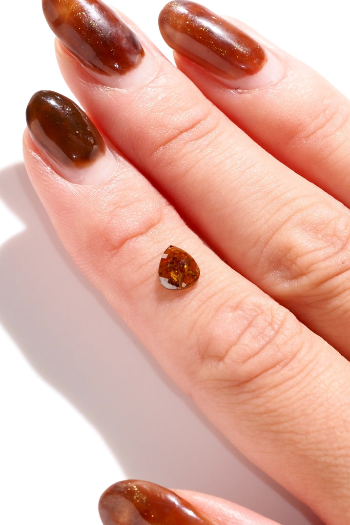 ダイヤモンド・ペアシェイプカット	0.505ct	5.8*6.9mm	オーストラリア産