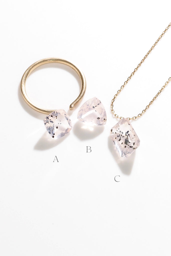 rin様　値下げ　高品質　ローズクォーツ　月　ムーン　スタンド付き rin様 値下げ 高品質 ローズクォーツ 月 ムーン スタンド付き