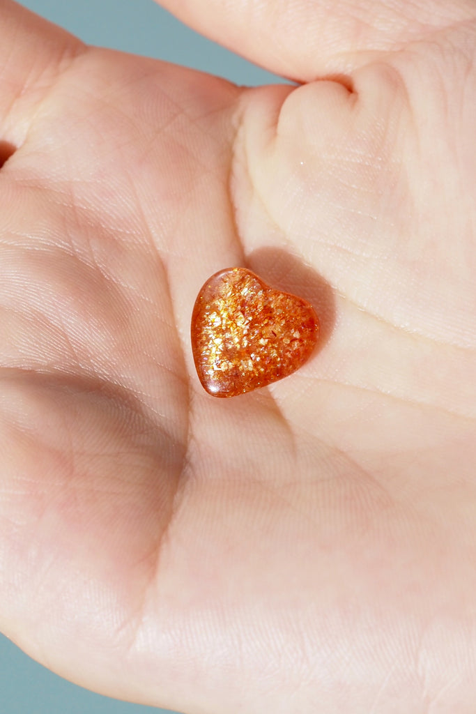 ジュエリースタジオMASHIROのルース（宝石）販売ページ。イリュージョンサンストーン・タンザニア産・ハートシェイプ・6カラット