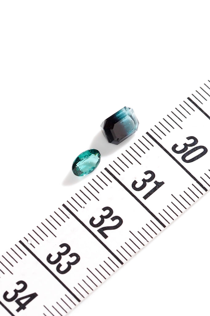 ①インディゴライトトルマリン・オーバル・0.414ct・5.9*4.1mm・コンゴ産②インクブルーバイカラートルマリン・オクタゴン・1.24c・6.5*5.3mm・アフガニスタン産