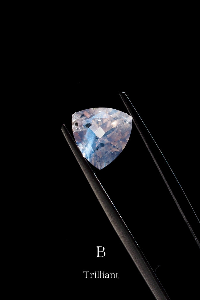 ドットインローズクォーツ・トリリアントカット・ブラジル産