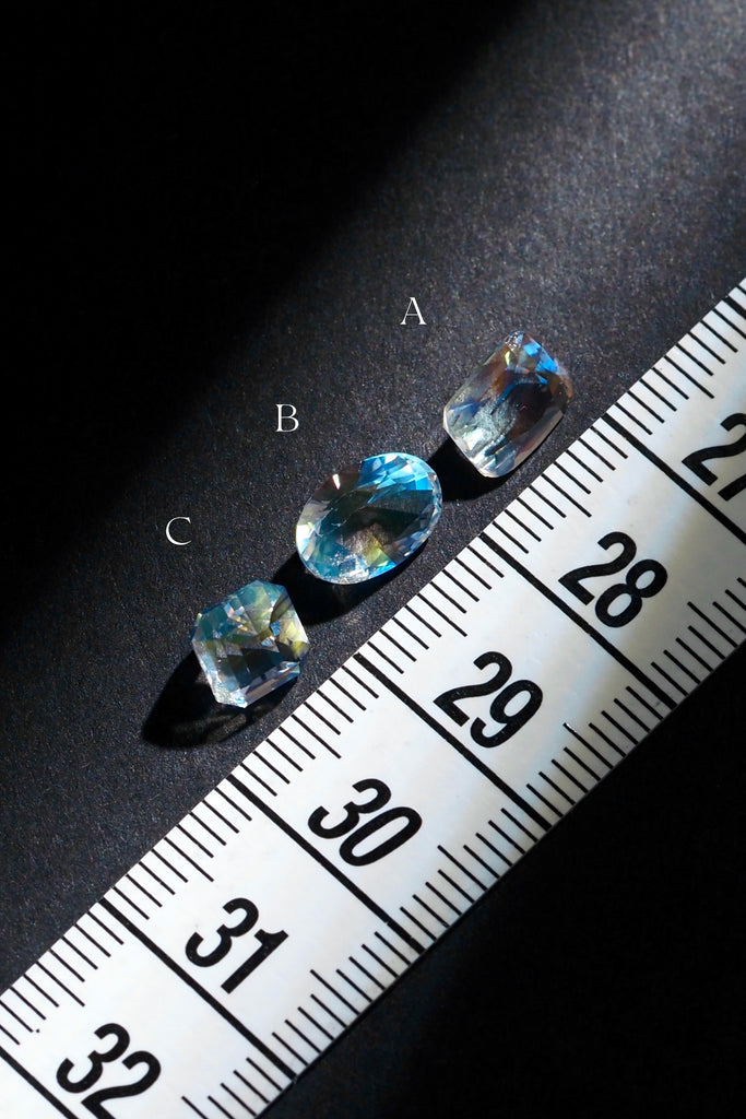 ジュエリースタジオMASHIROの宝石（ルース）販売。マダガスカル産・レインボームーンストーンの１カラットオーバー・クッションレクタングルカット＆オーバルカット＆オクタゴンカット