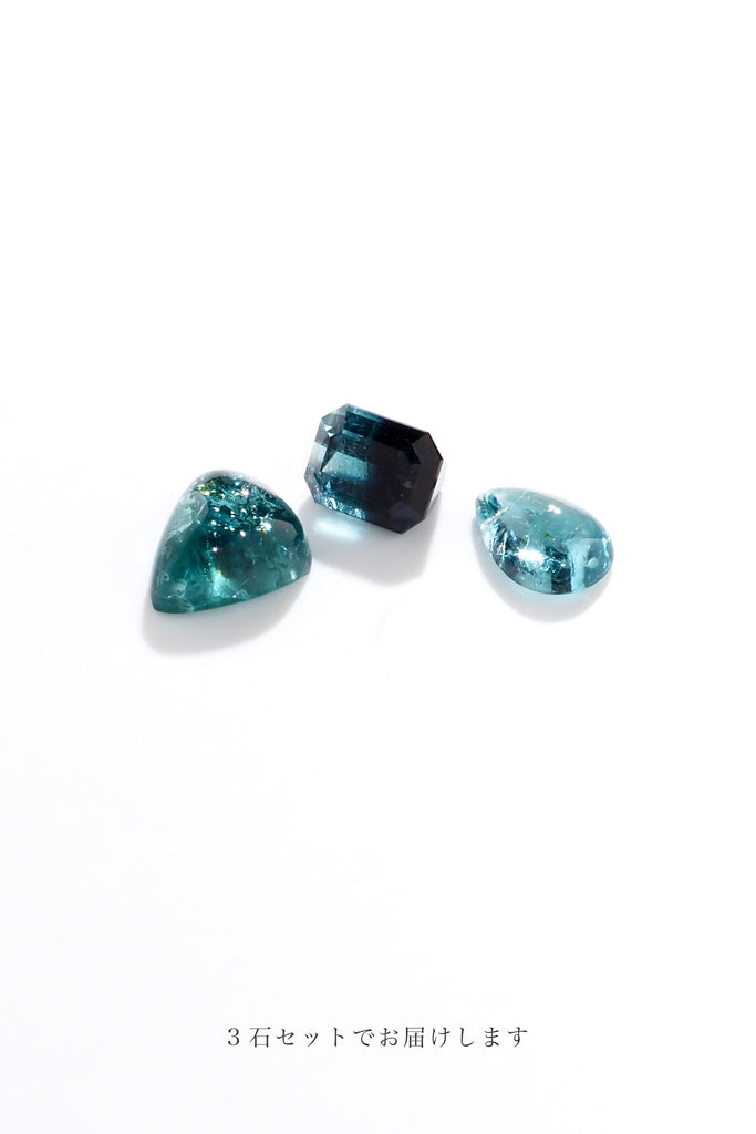 ジュエリースタジオMASHIROのルース（宝石）販売ページ。ブラジル産とアフガニスタン産極上のブルートルマリン＆インディゴブルートルマリン３石セット。異ンクブルートルマリンバイカラー・オクタゴンカット、インディゴブルートルマリン・トリリアントカボション、ブルートルマリンペアシェイプカボションの３石セット。