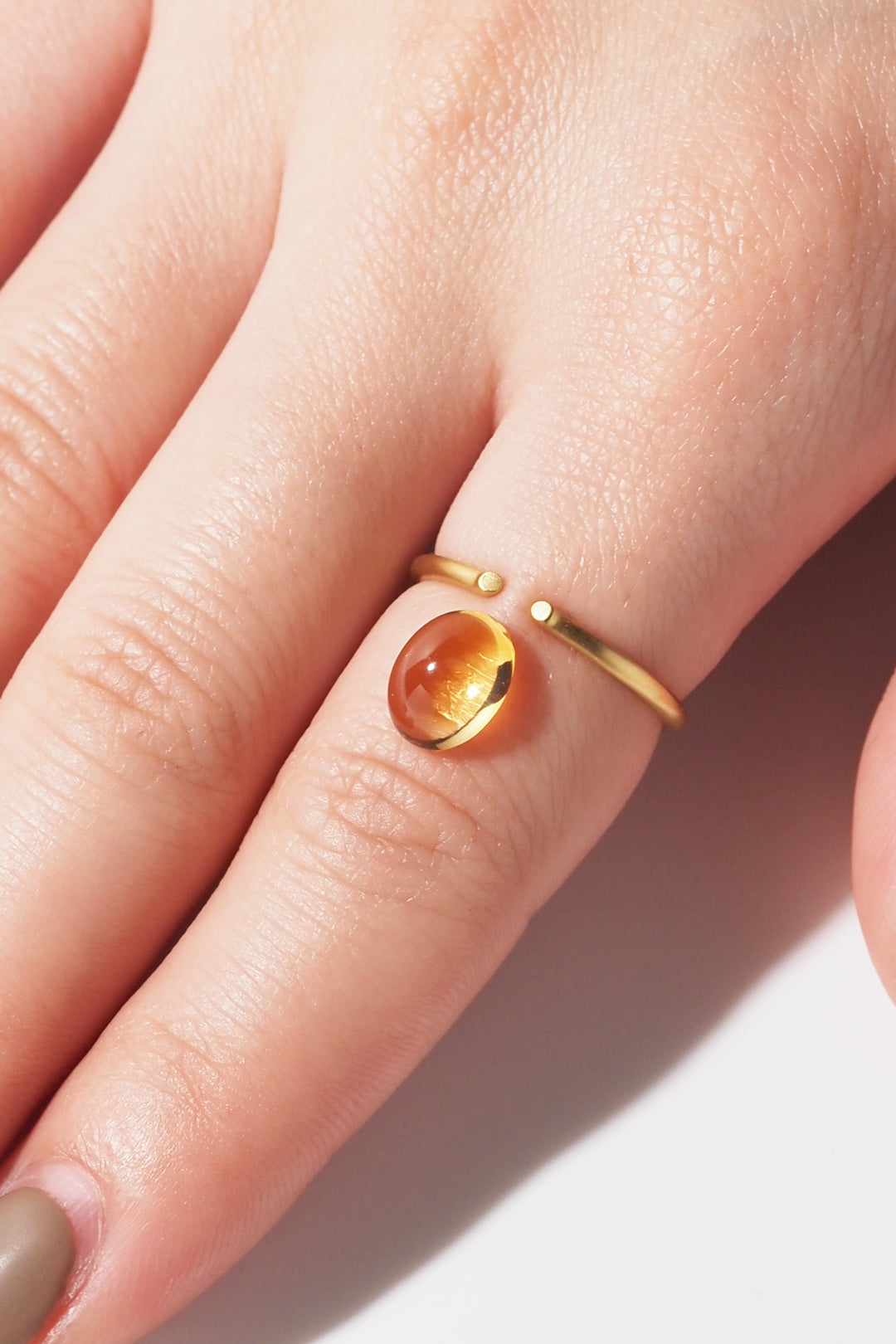 オレンジオーバルカットシルバーリング オレンジオーバルカットシルバーリング オレンジジルコンリング