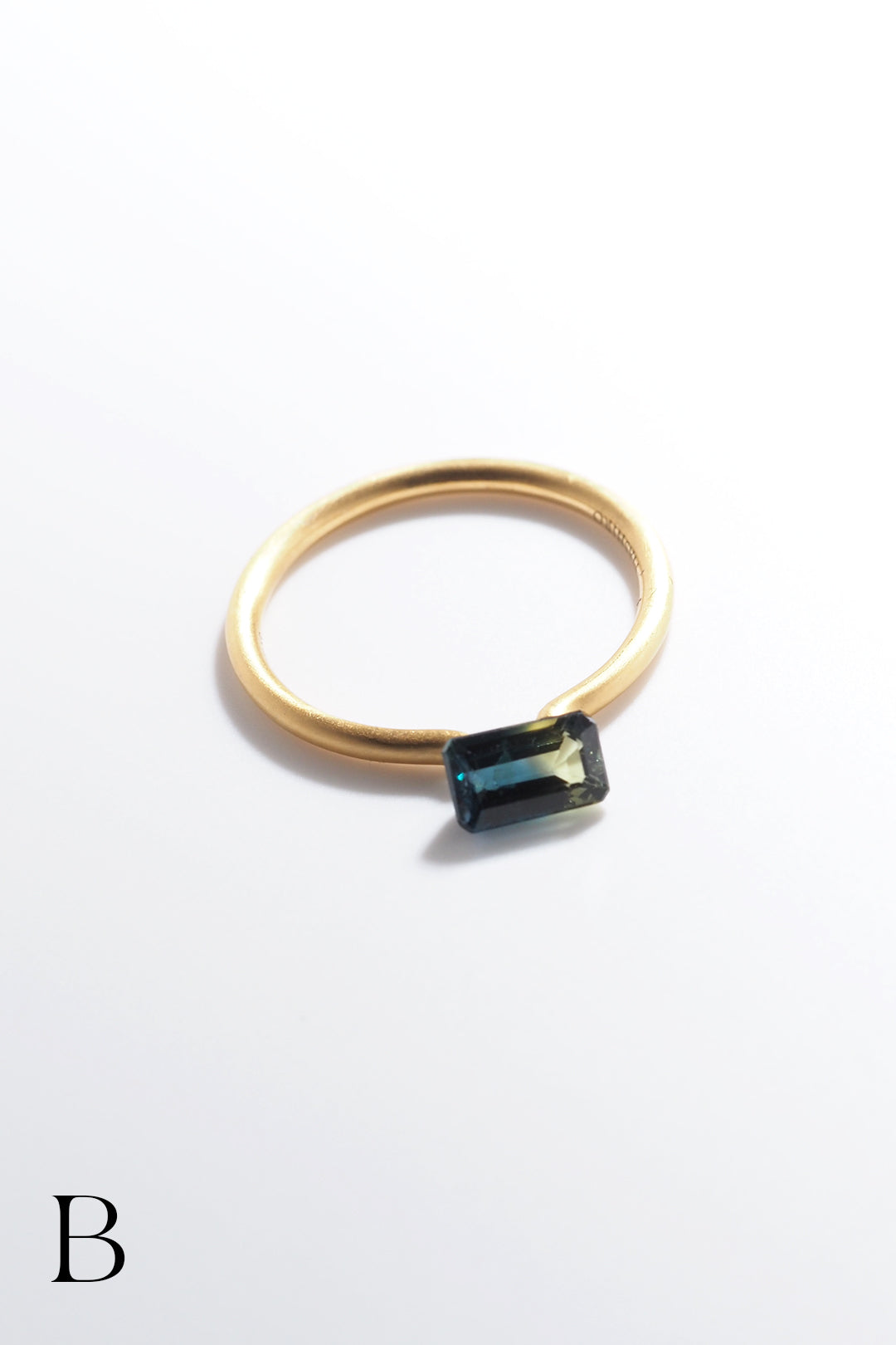 LIMITED出品】ウィンザーサファイア・オクタゴンカット・セレクション