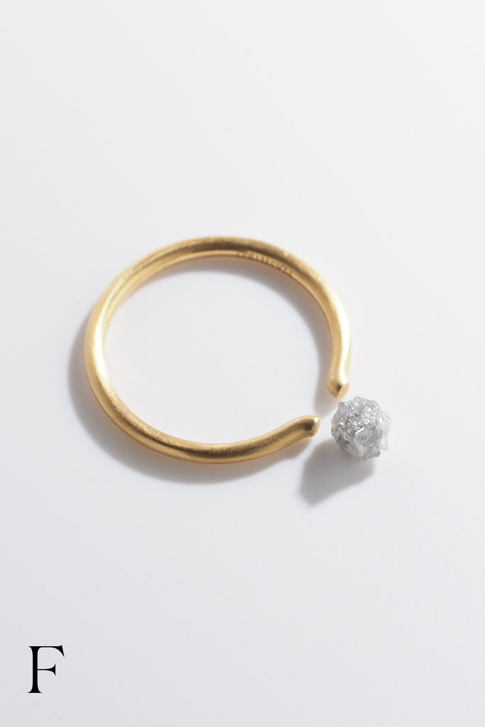 MASHIRO眠れる宝石KUROセレクションダイヤモンドラフカットの写真