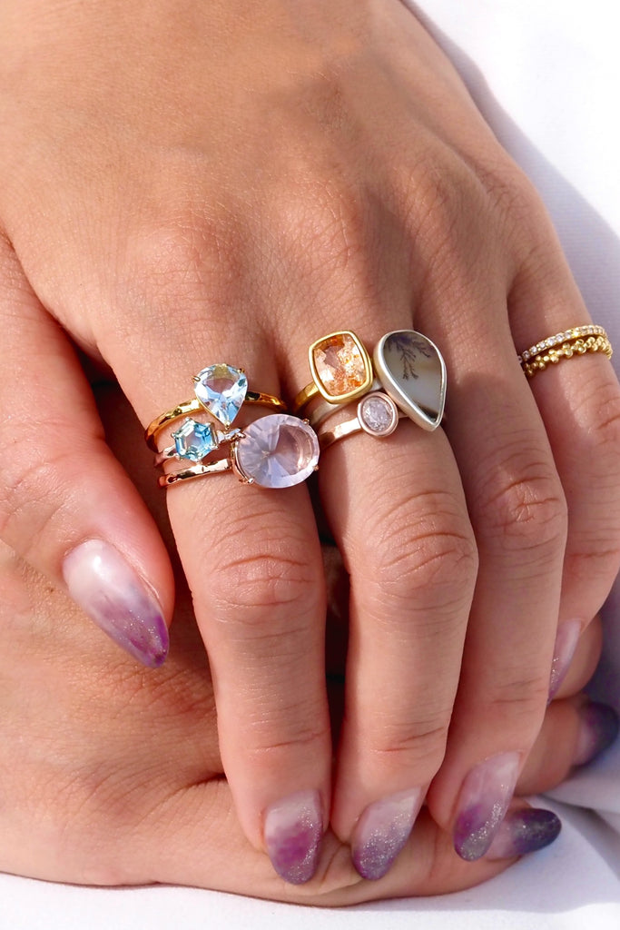 ジュエリースタジオMASHIRO、宝石からのオーダーメイドジュエリーデザイン＆リフォーム（リメイク）セミオーダーデザインより、槌目加工リング（指輪）。お持ち込みルースやジュエリー、宝石から世界に１つのカラーストーンジュエリーを仕立てます。