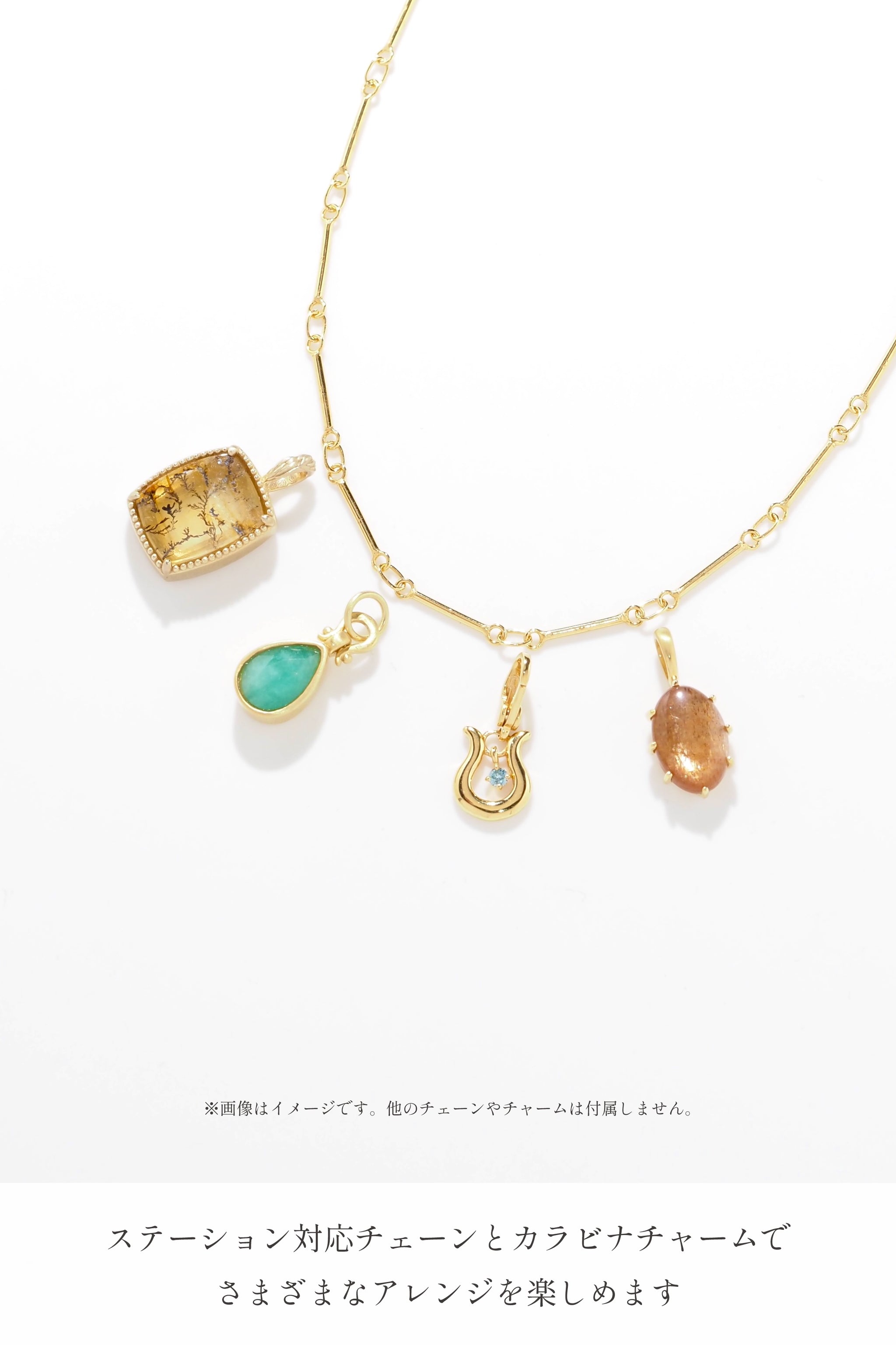 アイスブルーダイヤモンド・ホースシューオメガネックレス・イエロー 