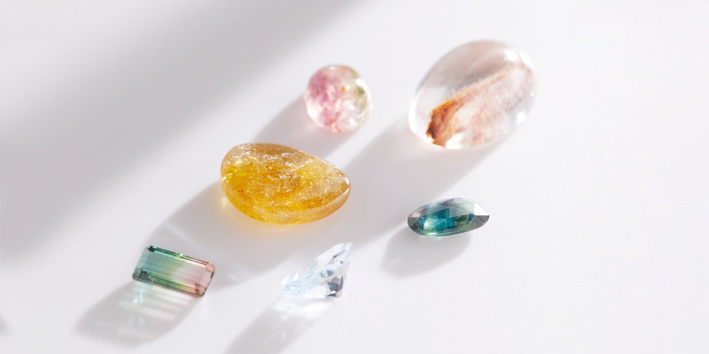 MASHIRO色々なカラーの宝石の集合写真