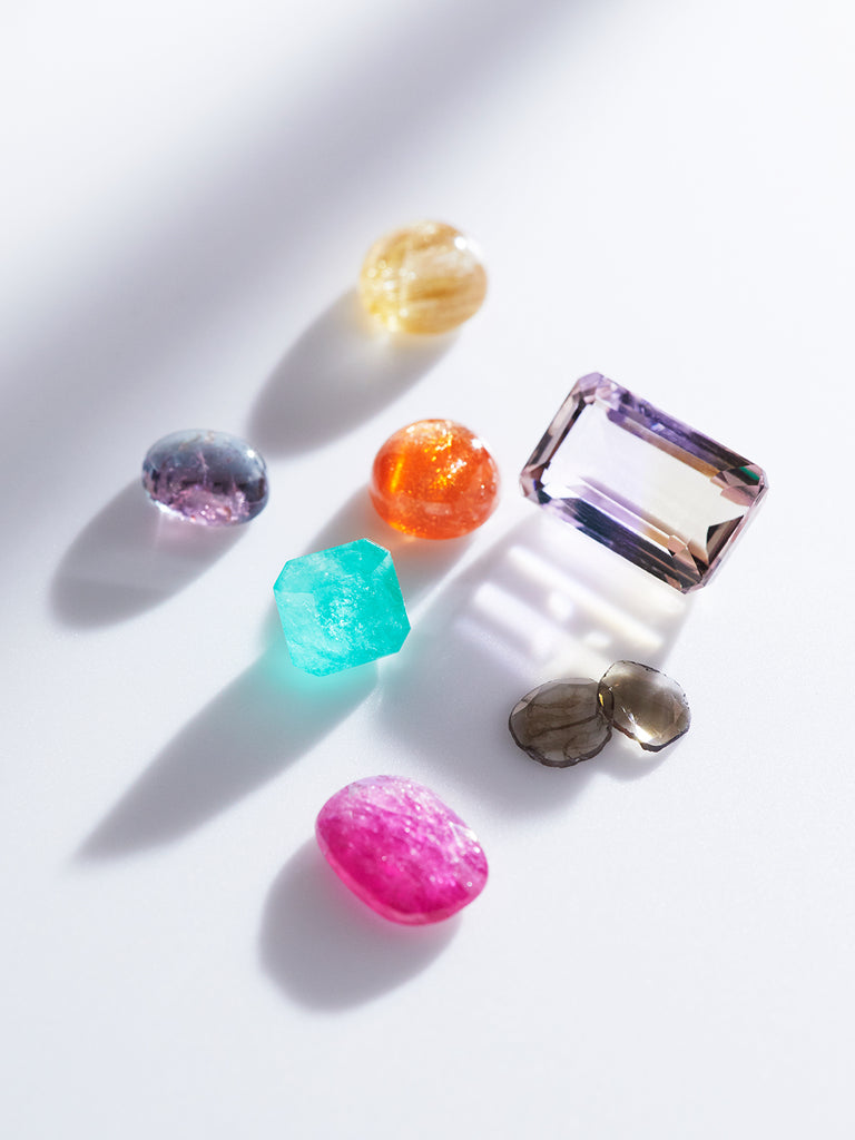 MASHIRO 多様なカラーの宝石集合写真
