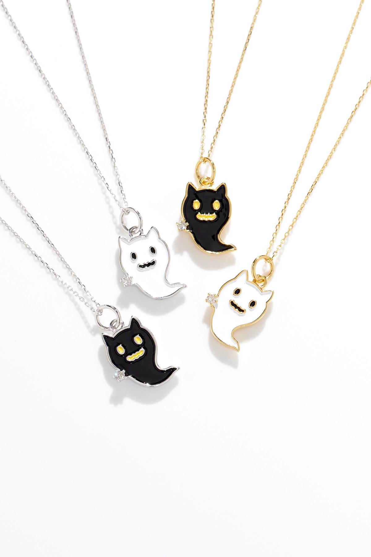 白猫と黒猫のネックレス／2つの金属色