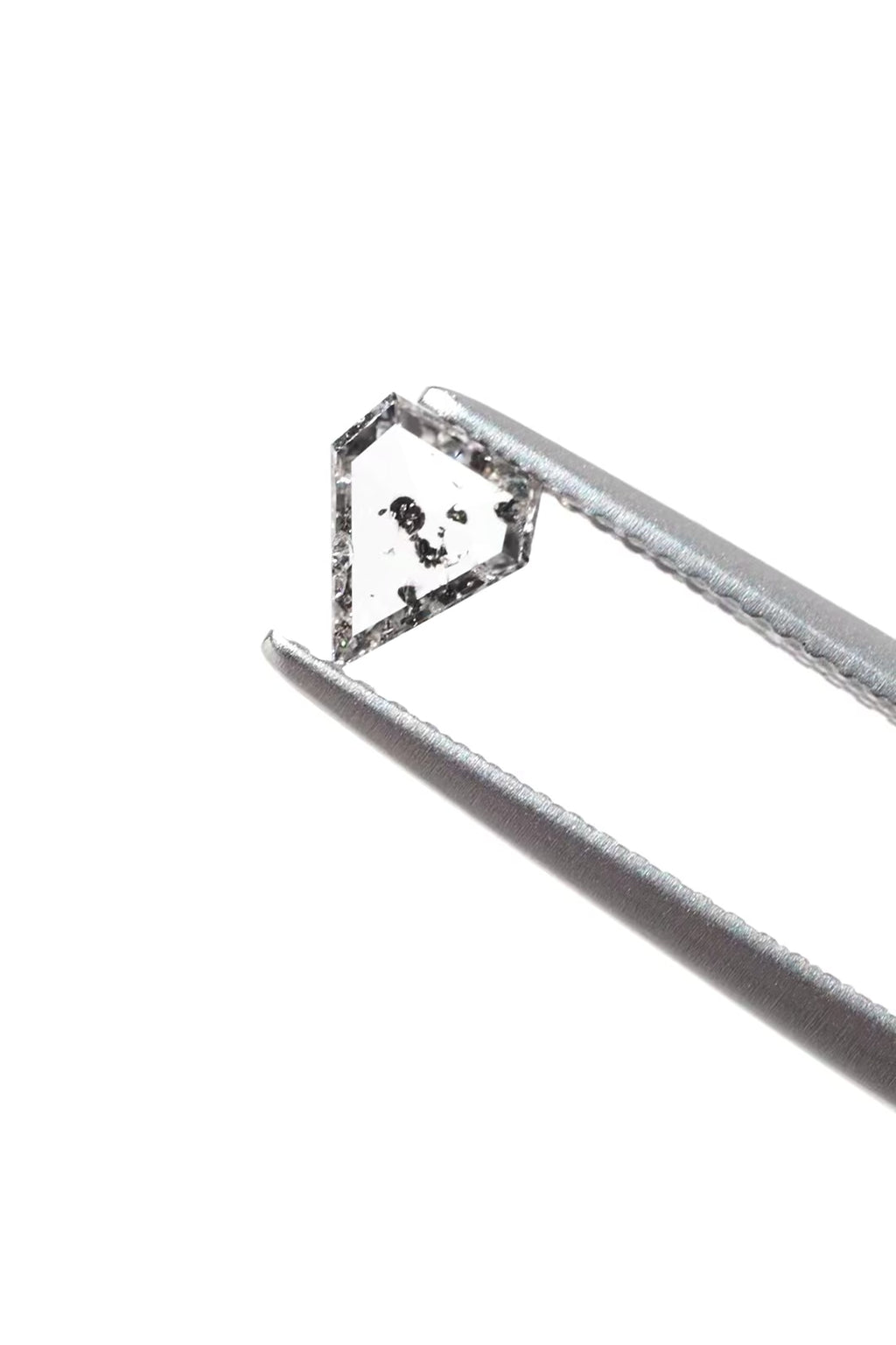 ジュエリースタジオMASHIROの宝石（ルース）販売。ボツワナ産のソルト＆ペッパーダイヤモンド、ヘキサゴンカット・ペンタゴンカット・マーキスカット。ブラック＆ホワイト、そしてブラウンの上質なカラーダイヤモンド。