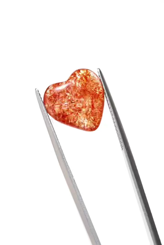 ジュエリースタジオMASHIROのルース（宝石）販売ページ。イリュージョンサンストーン・タンザニア産・ハートシェイプ・6カラット