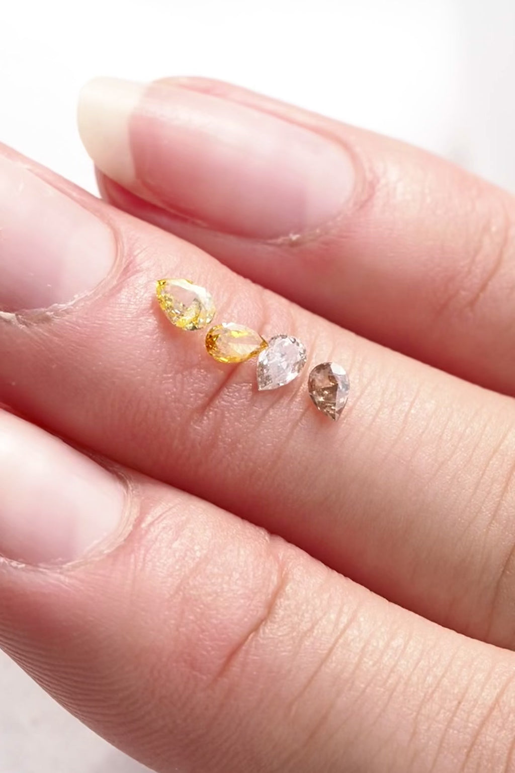 ジュエリースタジオMASHIROの宝石（ルース）販売。オーストラリア産のカラーダイヤモンド４石セット。イエローダイヤモンド・ピンクダイヤモンドのペアシェイプカット