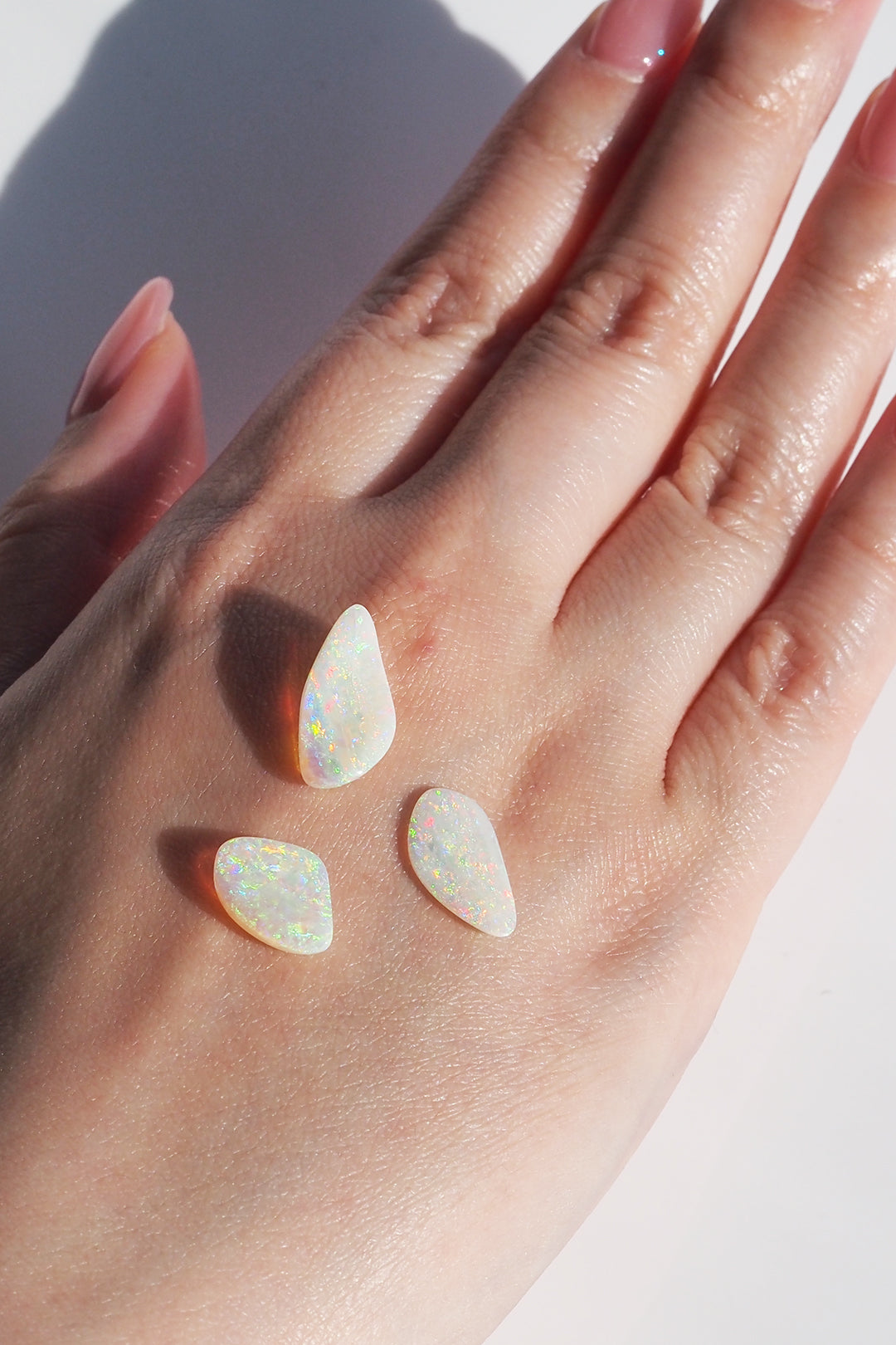 LIMITED出品】ホワイトオパール・ファンシーシェルカット